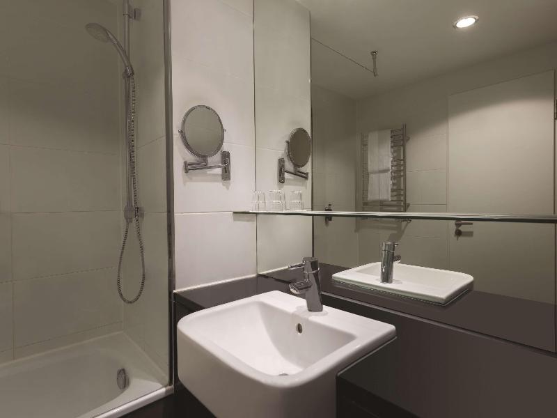 Adina Apartment Hotel Berlin Mitte - Oda