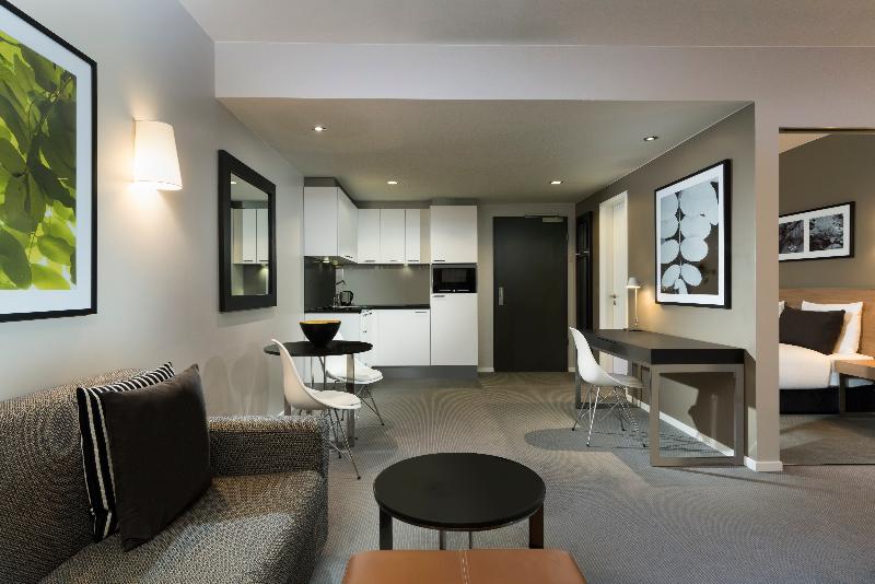 Adina Apartment Hotel Berlin Mitte - Oda