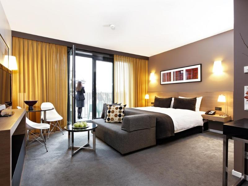 Adina Apartment Hotel Berlin Mitte - Oda