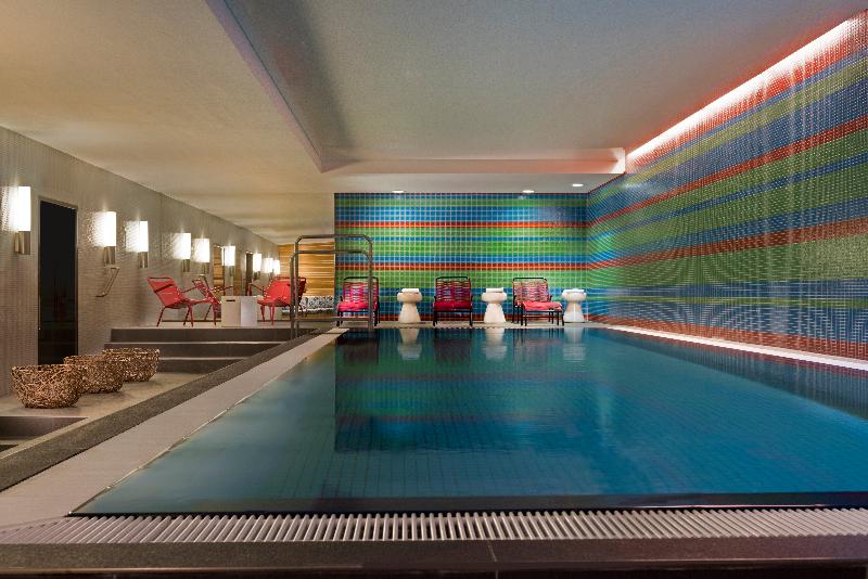 Adina Apartment Hotel Berlin Mitte - Havuz