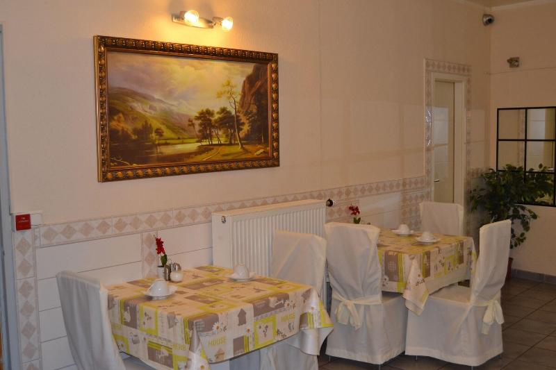 Angel Hotel - Restoran