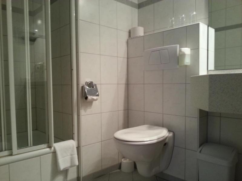 City Partner Hotel Strauss - Genel