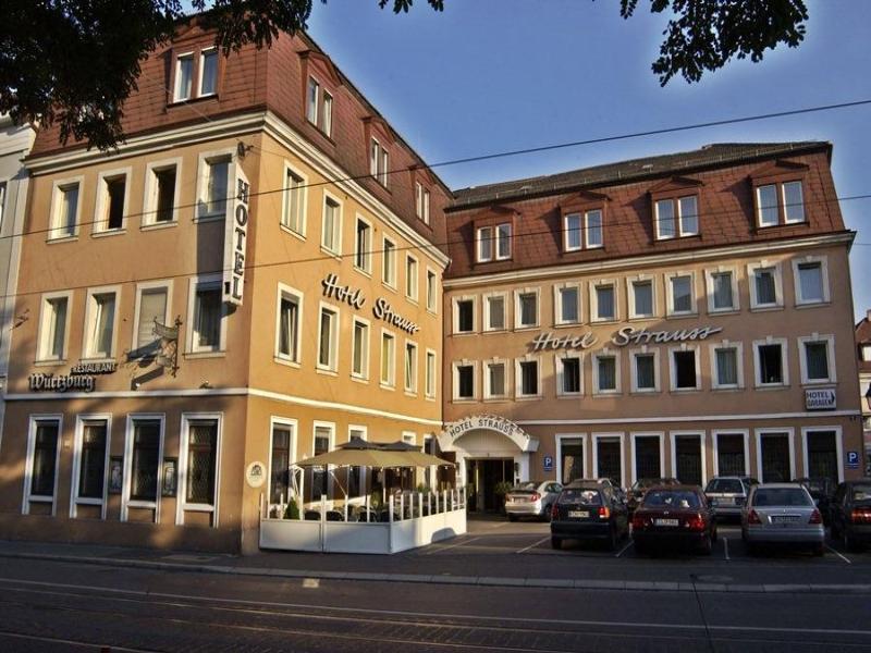 City Partner Hotel Strauss - Genel