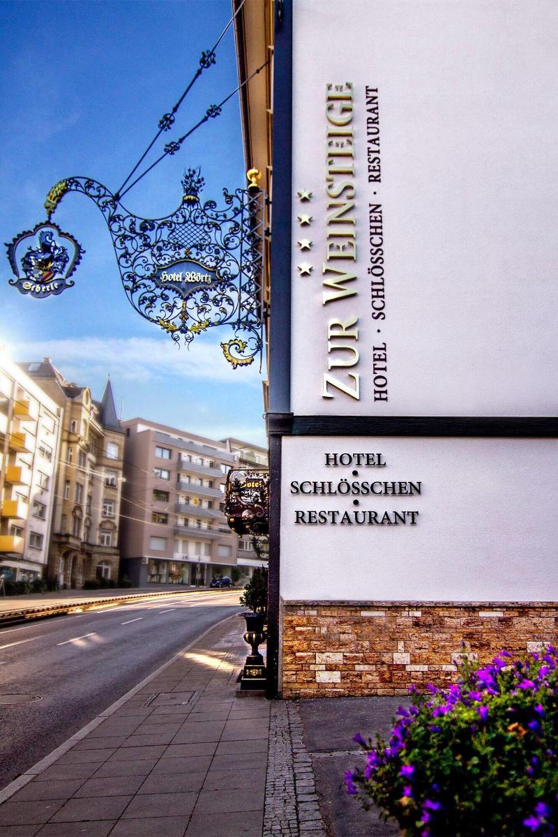 Woertz Schlosschen Zur Weinsteige - Genel