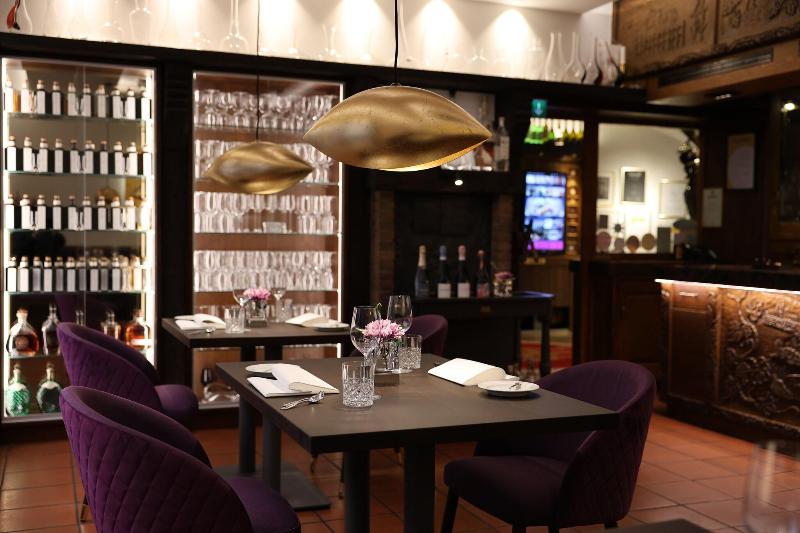 Woertz Schlosschen Zur Weinsteige - Restoran