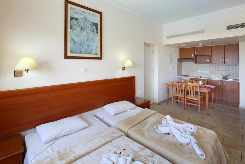 Panareti Coral Bay Resort - Oda