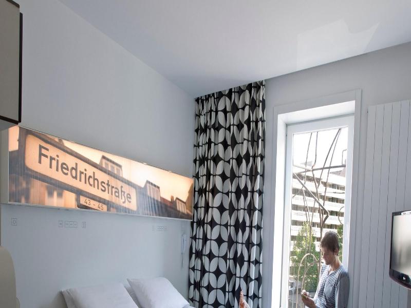 Gat Point Charlie - Oda
