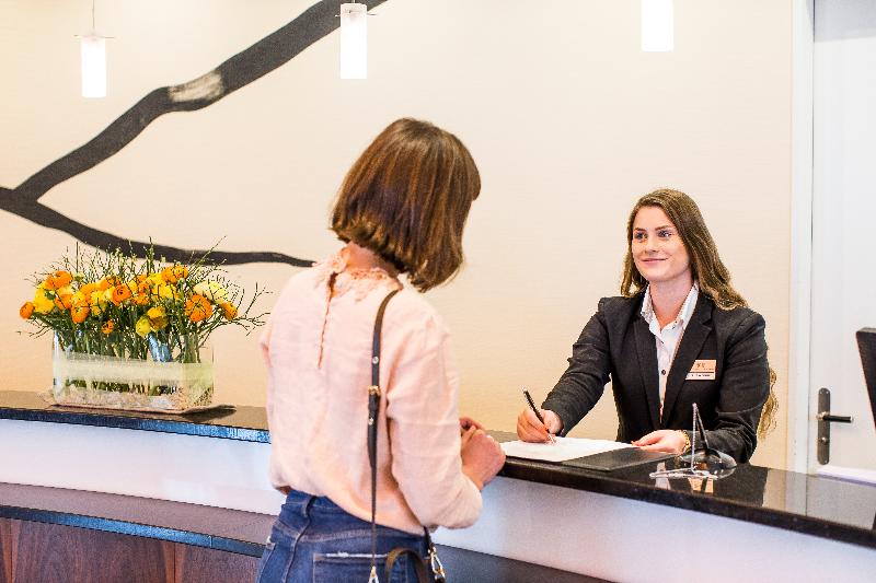 Hotel Schweizerhof Basel - Lobi