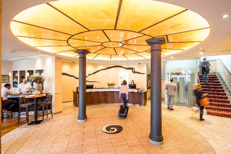 Hotel Schweizerhof Basel - Lobi