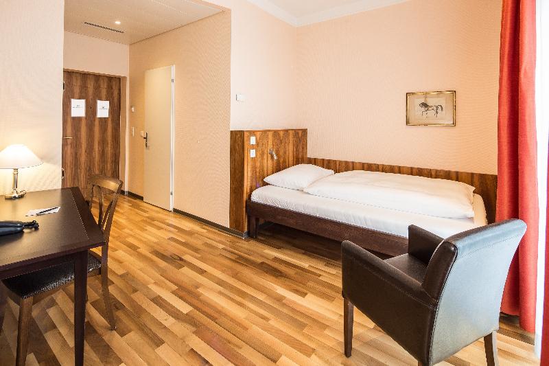 Hotel Schweizerhof Basel - Oda