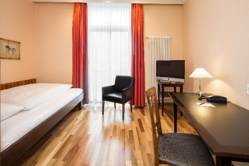 Hotel Schweizerhof Basel - Oda
