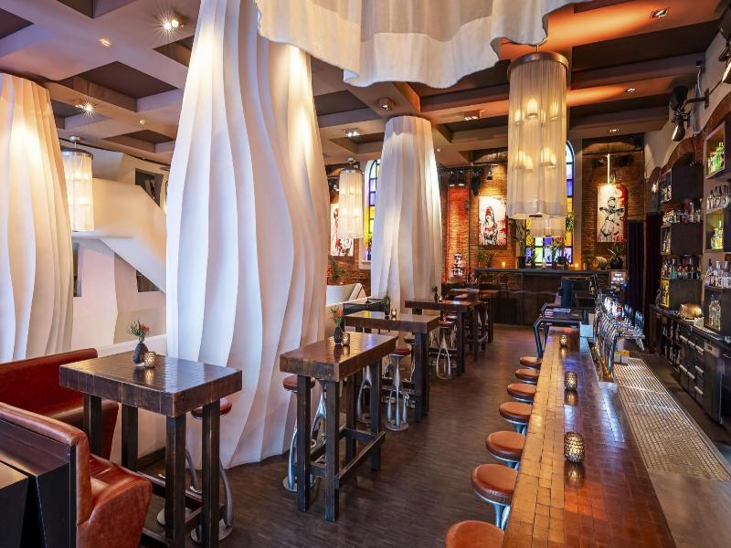 East Hotel - Bar