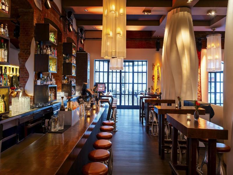 East Hotel - Bar