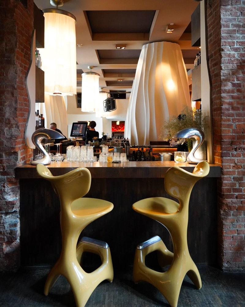 East Hotel - Lobi