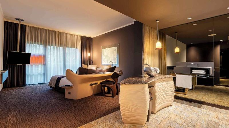 East Hotel - Oda