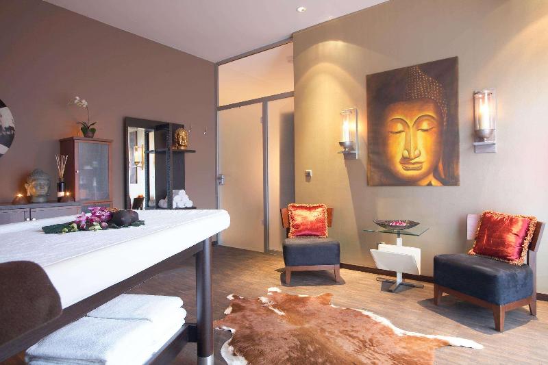 East Hotel - Oda