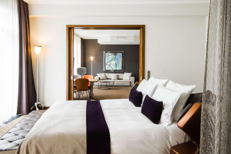 East Hotel - Oda