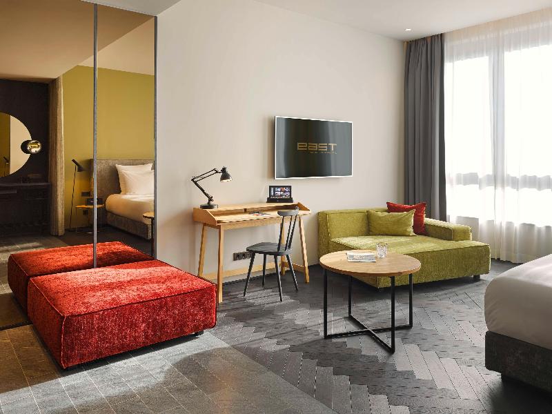 East Hotel - Oda