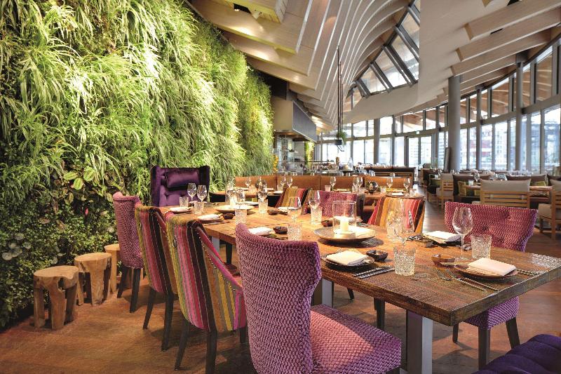 East Hotel - Restoran