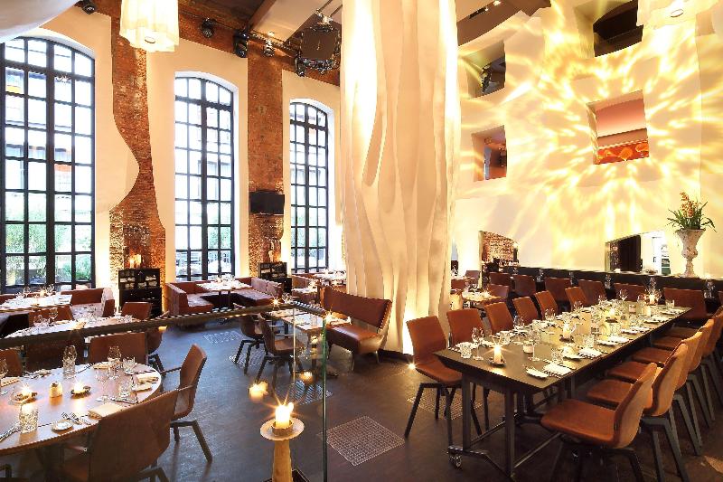 East Hotel - Restoran