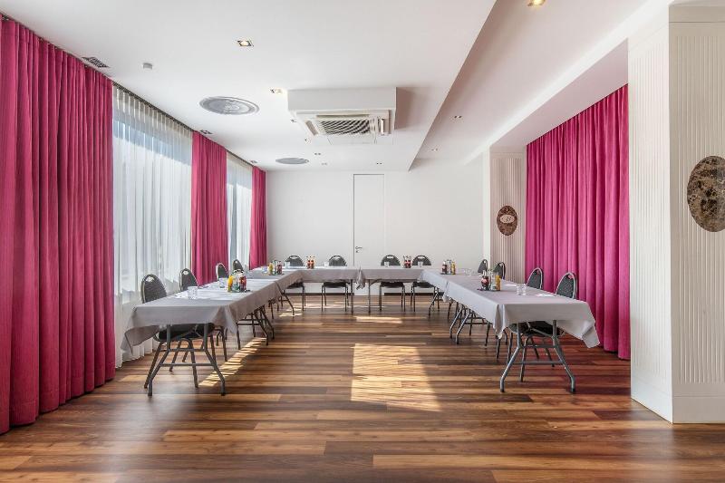 Hotel la maison - Toplantı
