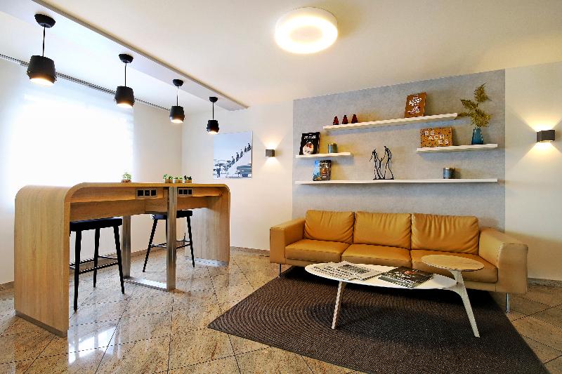 Tulip Inn Frankfurt Airport - Lobi