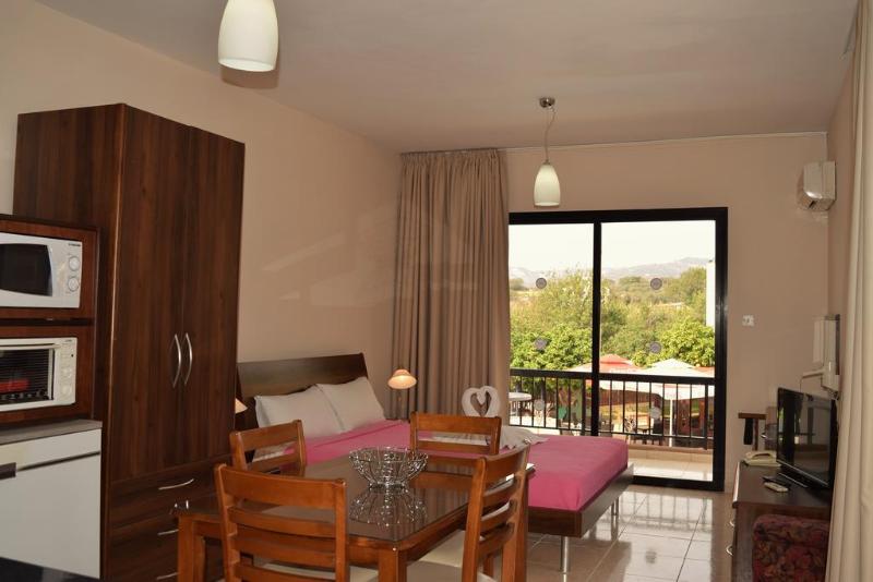 Anna Hotel Apartments - Genel