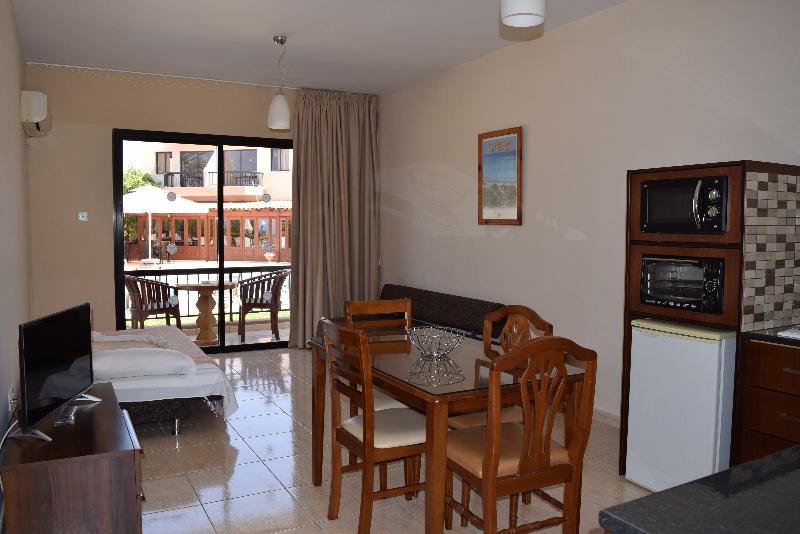 Anna Hotel Apartments - Oda