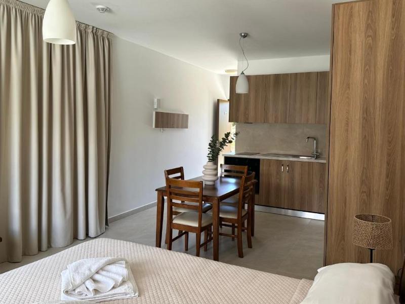 Anna Hotel Apartments - Oda