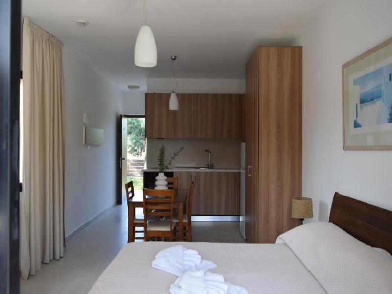 Anna Hotel Apartments - Oda