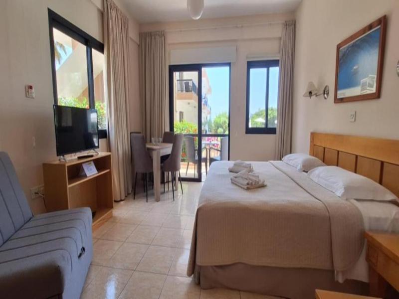 Anna Hotel Apartments - Oda