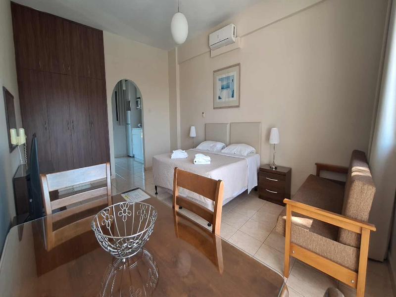 Anna Hotel Apartments - Oda