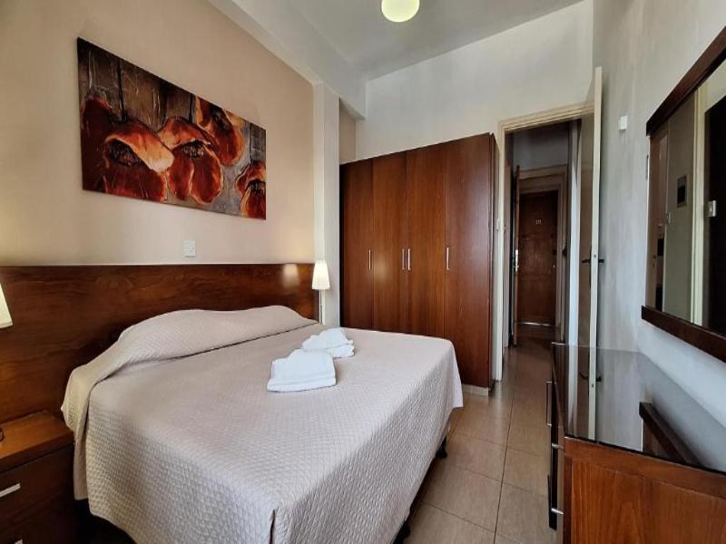 Anna Hotel Apartments - Oda
