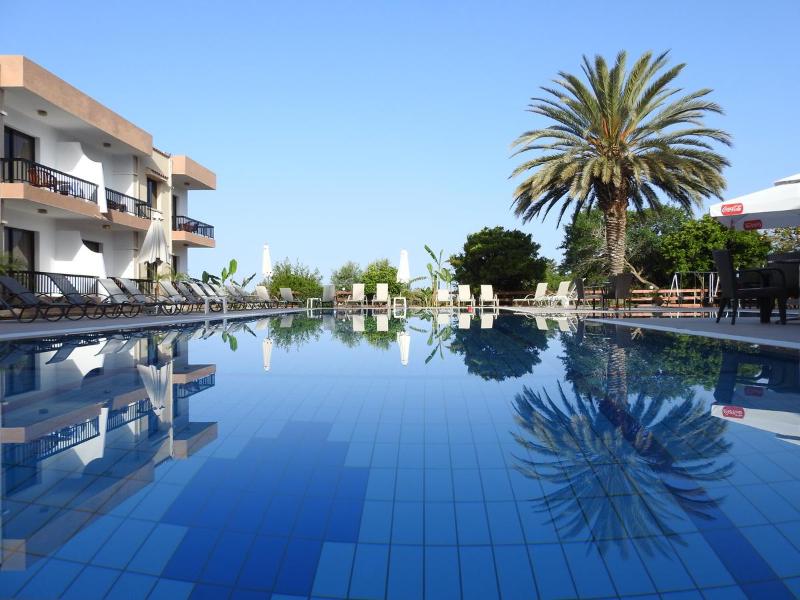 Anna Hotel Apartments - Havuz