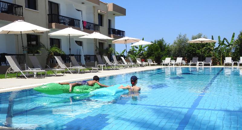 Anna Hotel Apartments - Havuz
