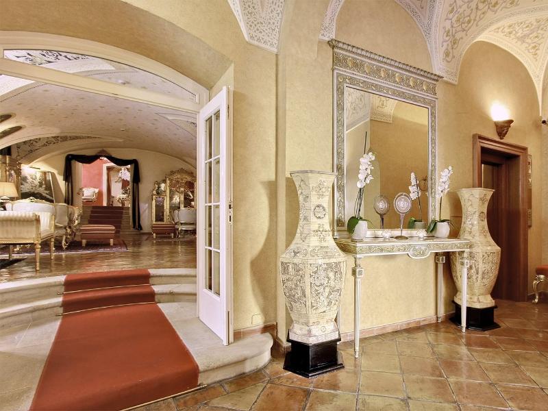 Alchymist Grand Hotel And Spa - Lobi