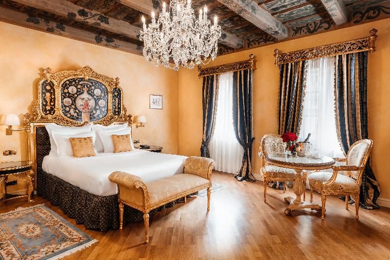 Alchymist Grand Hotel And Spa - Oda