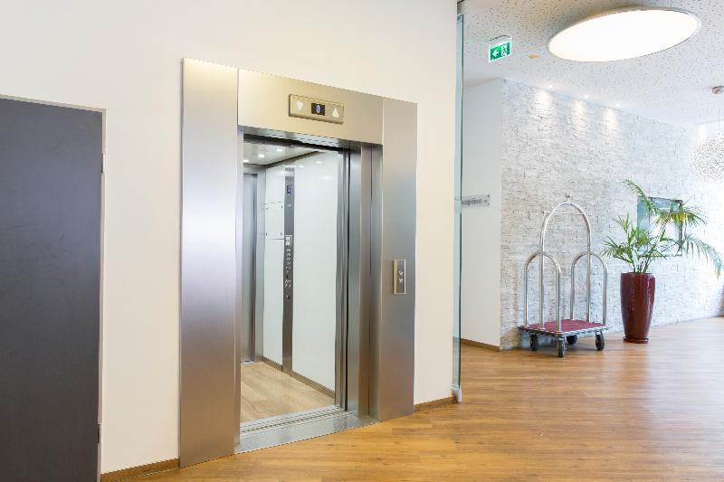 KOOS Hotel&Apartments - Lobi