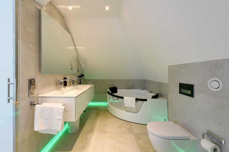 KOOS Hotel&Apartments - Oda