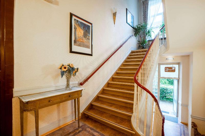 Comfort Hotel Bad Homburg - Lobi