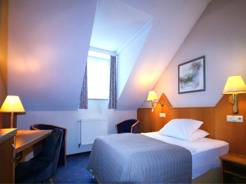 Comfort Hotel Bad Homburg - Genel