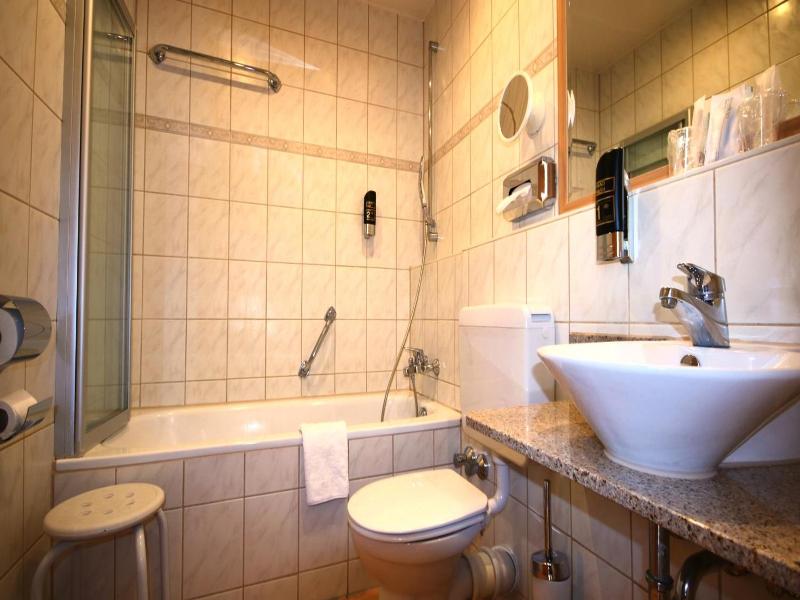 Comfort Hotel Bad Homburg - Genel
