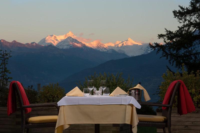 Helvetia Intergolf - Hotel & Apparthotel - Restoran