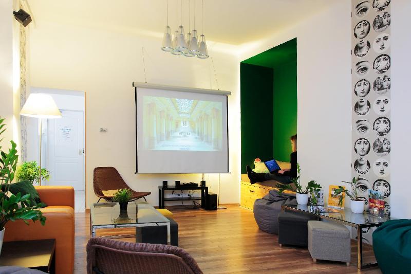 Maverick Hostel & Ensuites - Lobi