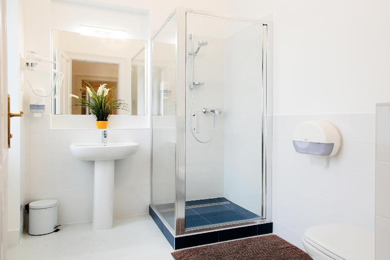 Maverick Hostel & Ensuites - Oda