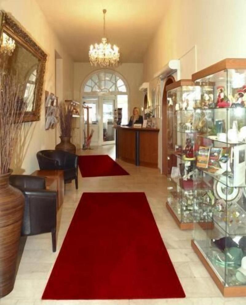 Hotel Schweizer Hof - Lobi