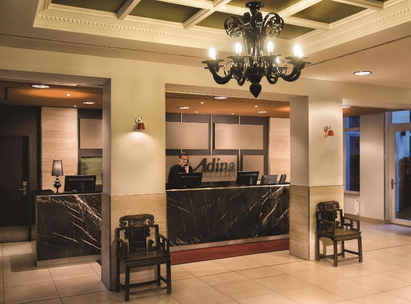 Adina Apartment Hotel Berlin Checkpoint Charlie - Lobi