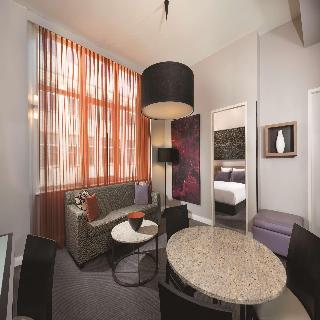 Adina Apartment Hotel Berlin Checkpoint Charlie fotoÄŸrafÄ±