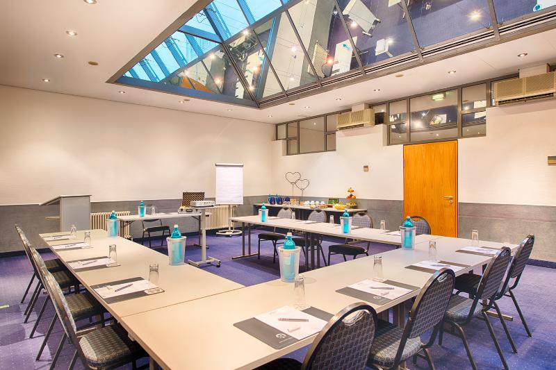 ACHAT Hotel Stuttgart Airport Messe - Toplantı