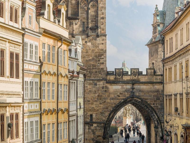 Charles Bridge Residence - Genel